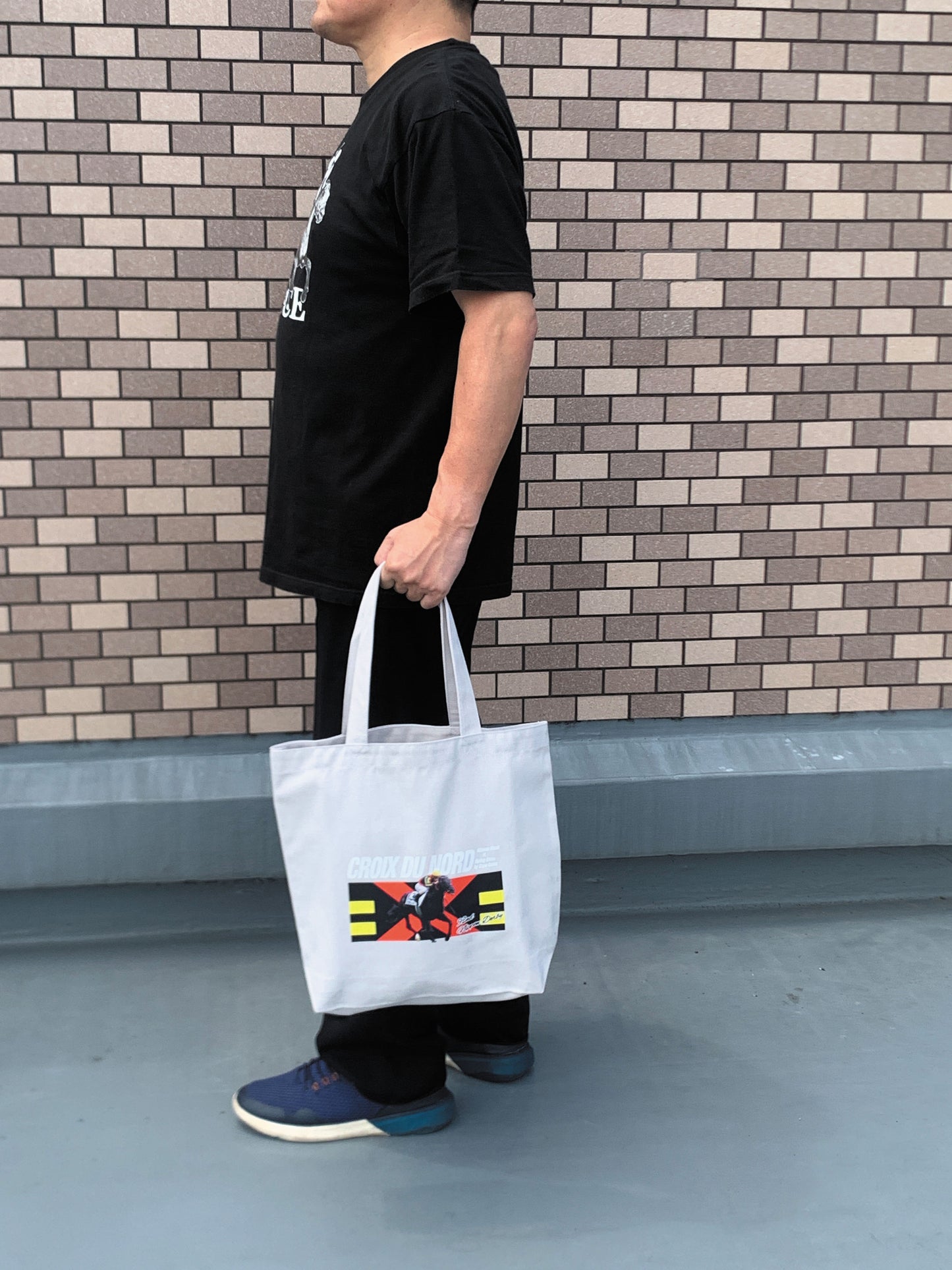 LEGEND HORSE「2025日本ダービー優勝馬」クロワデュノールトートバッグ| ライトグレー